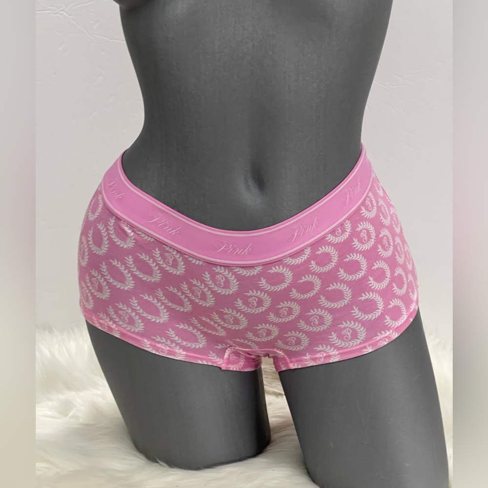 VICTORIAS SECRET LOGO SHORTIE BOYSHORT  PANTY UNDERWEAR. NWT